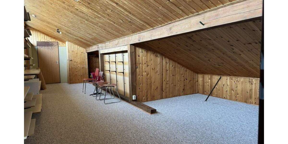 Einfamilienhaus Varel - 9 Zimmer, 185 m&sup2;, 375.000&euro; | Angebot:25399278