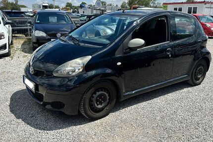 Toyota Aygo (X) 134.000 km 1.500 &euro; München 81827