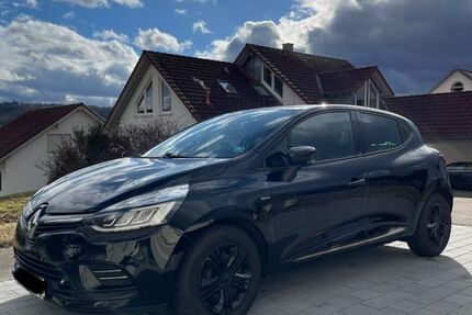 Renault Clio 153.412 km 8.100 &euro; Auenwald 71549