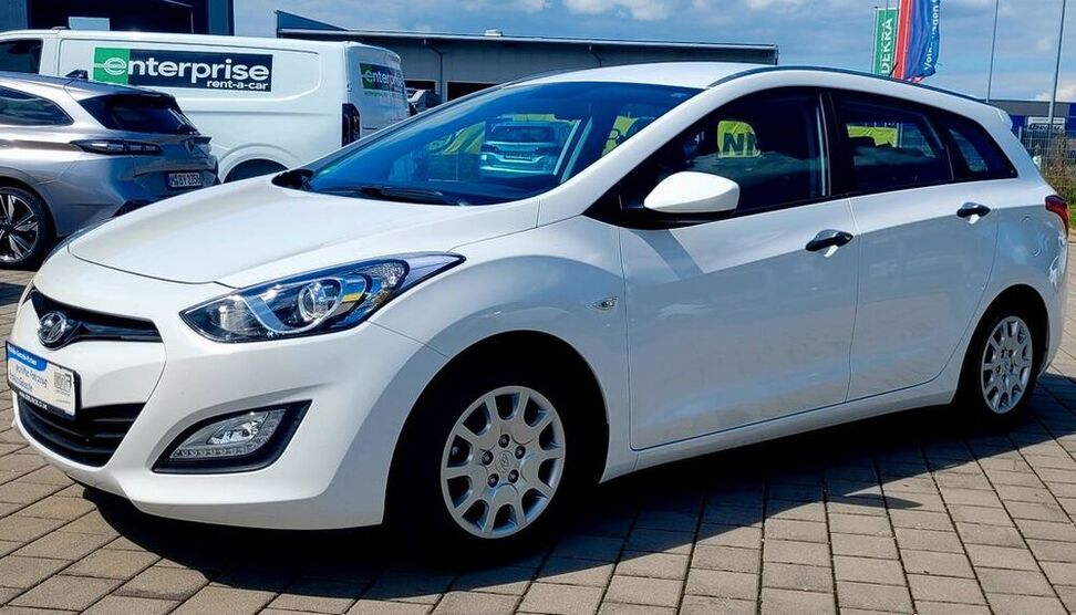 i30