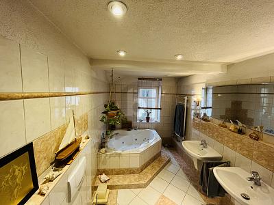 TOP ZUSTAND UND GEPFLEGT FÜR KLEINE FAMILIEN 4 zimmer