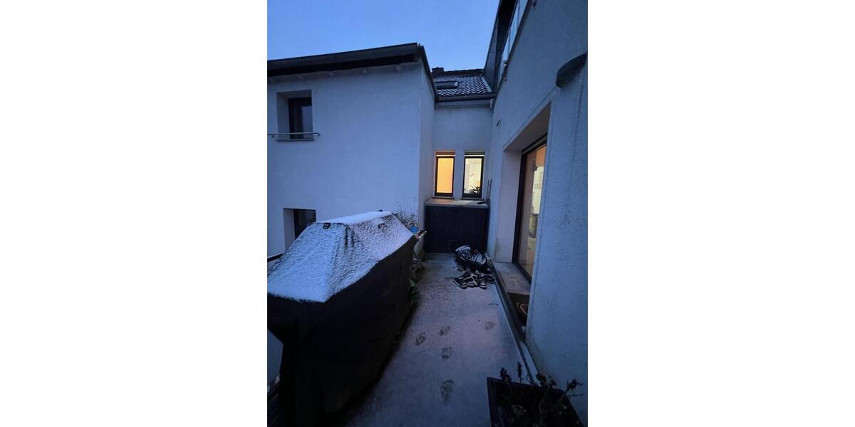 Etagenwohnung Hattingen - 5 Zimmer, 125 m&sup2;, 1.250&euro; | Angebot:24344944