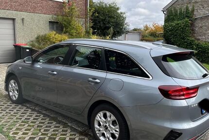 Kia ceed Sportswagon 54.000 km 16.999 &euro; Aachen 52076