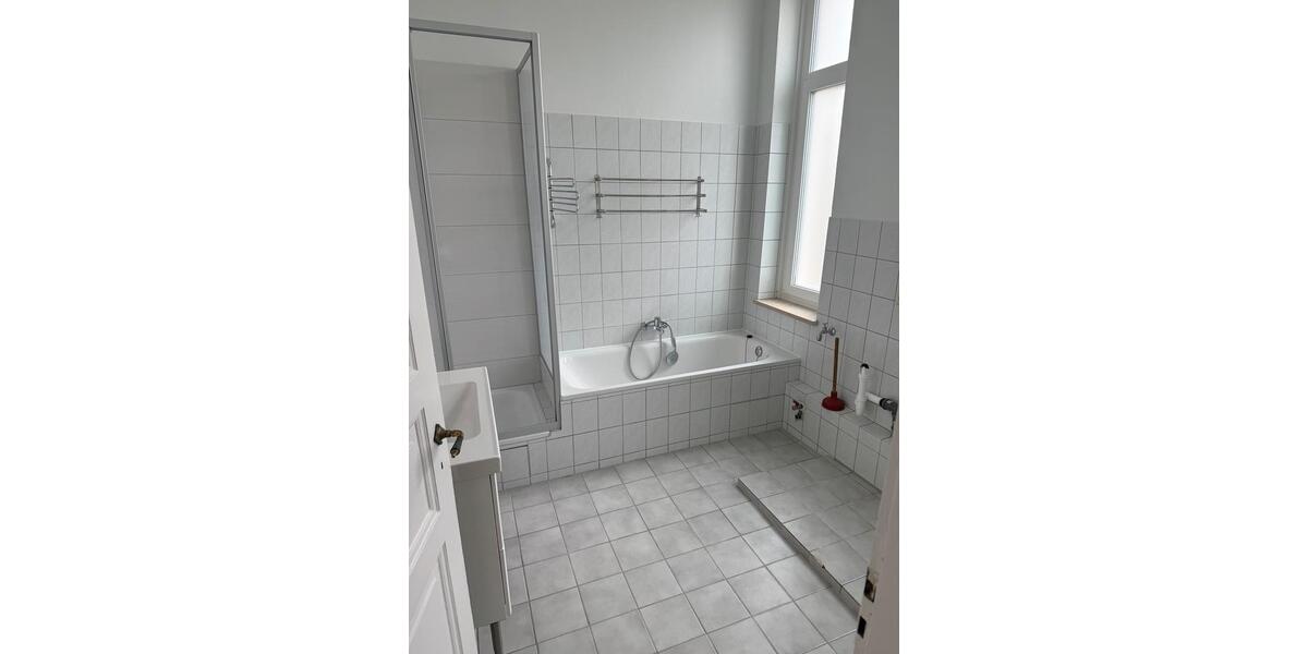 Etagenwohnung Schleswig - 4 Zimmer, 122 m&sup2;, 900&euro; | Angebot:26444748