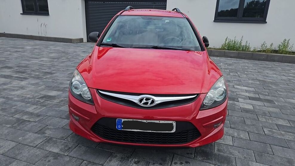 i30