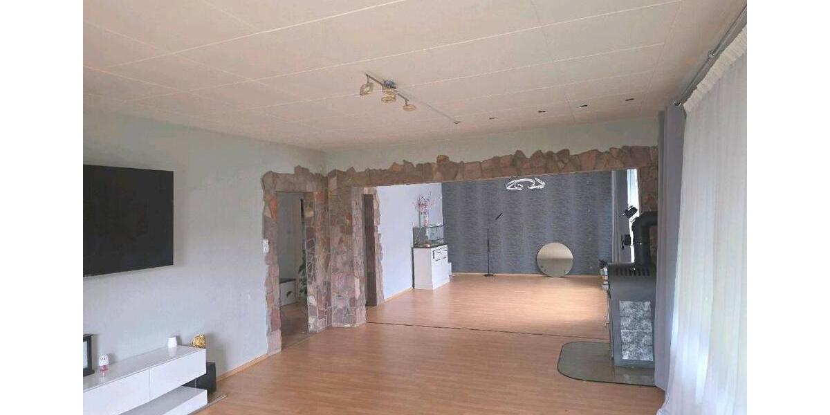 Bungalow Borken (Hessen) - 5 Zimmer, 130 m&sup2;, 260.000&euro; | Angebot:26616955