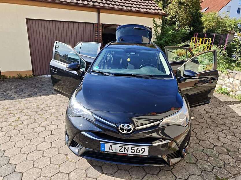 Toyota Avensis 131.000 km 9.400 € Augsburg 86179