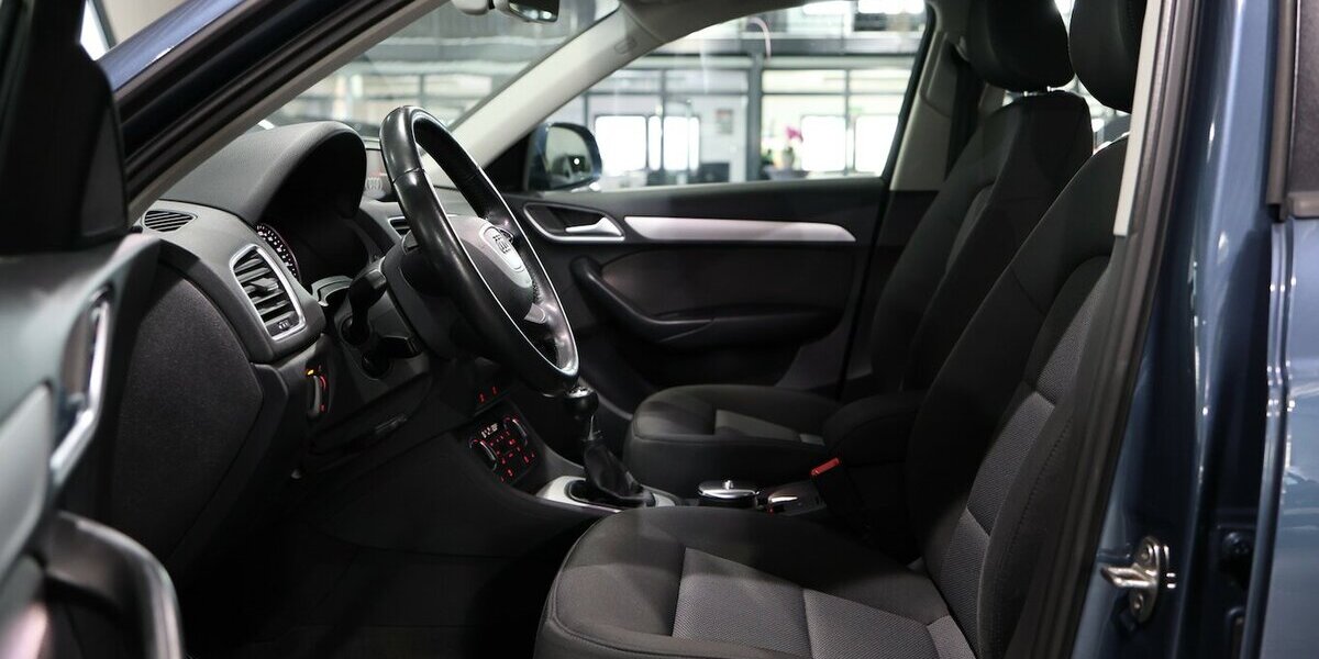 Audi Q3 1.4 TFSI SPORT / BI-XENON / NAVI-MMI / AMBIEN 65.000 km 16.993 &euro; Hamm 59077