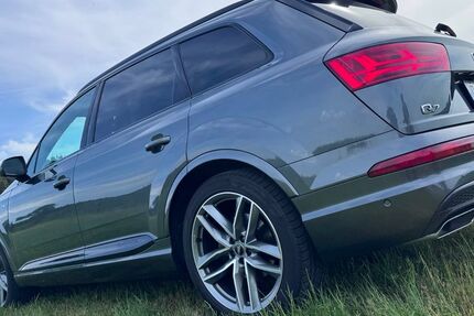 Audi Q7 83.000 km 41.500 &euro; Aurachtal 91086