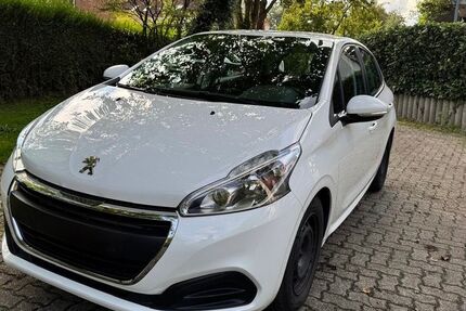 Peugeot 208 78.000 km 8.500 &euro; Essen 45329