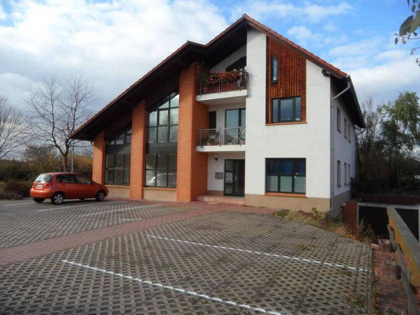 3 Raum WE in guter Lage, mit Garten, Tageslichtbad, Parkplatz, 5 Min zur S-Bahn, 25 Min nach LE