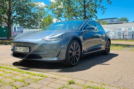 Tesla Model 3 117.500 km 29.800 &euro; Leutenbach 71397