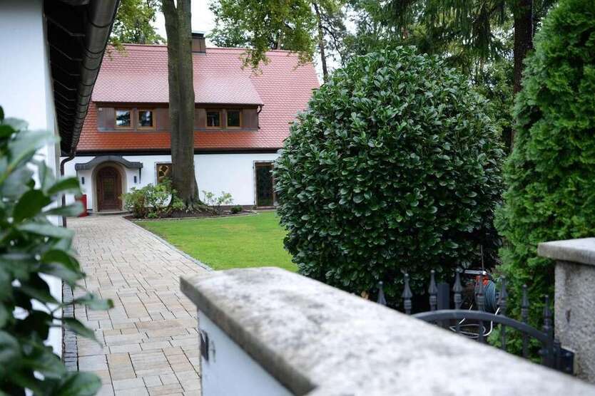 Haus zum Kaufen in Rückersdorf 2.190.000 € 340 m²