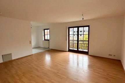 Schöne, helle 1,5 Zi-Wohnung in BL-Frommern mit Balkon und TG zimmer