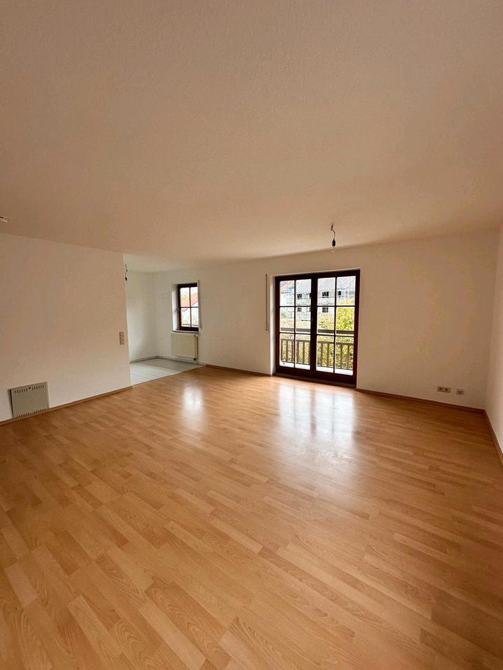 Schöne, helle 1,5 Zi-Wohnung in BL-Frommern mit Balkon und TG zimmer