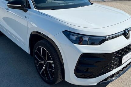 VW Tayron 16.000 km 52.990 &euro; Mengen 88512