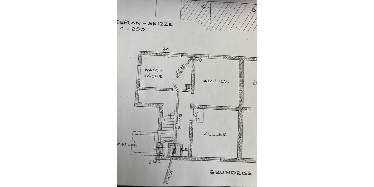 Doppelhaushälfte Fellbach Oeffingen - 6 Zimmer, 160 m&sup2;, 2.500&euro; | Angebot:26129547