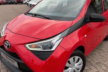 Toyota Aygo (X) 74.200 km 9.990 &euro; Hildesheim 31137
