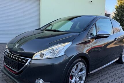 Peugeot 208 105.000 km 8.700 &euro; Nidderau 61130