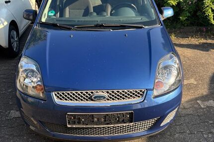 Ford Fiesta 124.000 km 2.600 &euro; Friedrichsdorf 61381