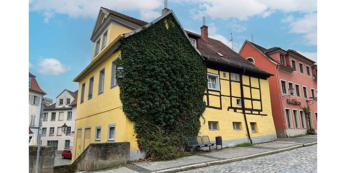 Wohn- & Geschäftshaus in Ansbach zimmer