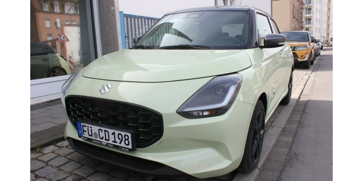 Suzuki Swift 1.2 Dualjet Hybrid 61 kW Comfort+ 9.800 km 16.990 &euro; Fürth 90763