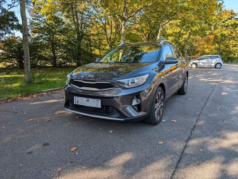 Kia Stonic 52.163 km 13.600 € Wuppertal 42329