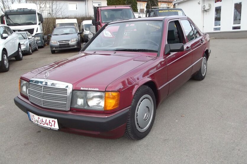 Mercedes-Benz 190 162.000 km 5.890 € Villingen-Schwenningen 78056