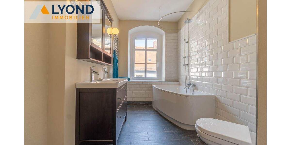 Etagenwohnung Gera Innenstadt - 4 Zimmer, 130 m&sup2;, 380.000&euro; | Angebot:25835596