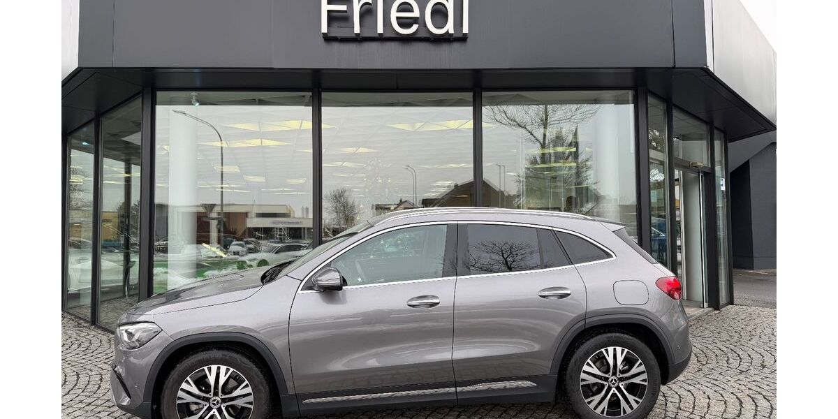 Mercedes-Benz GLA 200 17.250 km 37.850 &euro; Tirschenreuth 95643
