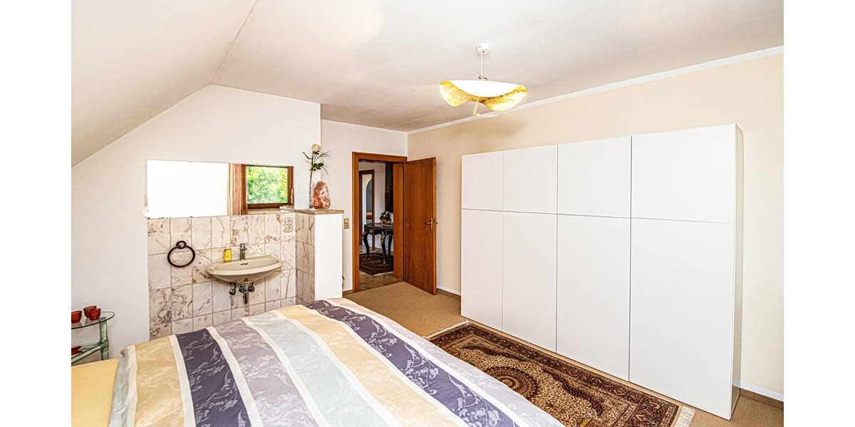 Ein Zuhause, das berührt: Exklusives Anwesen mit Traumgarten & Südterrasse in Roding - Einfamilienhaus Roding | Angebot:26490952