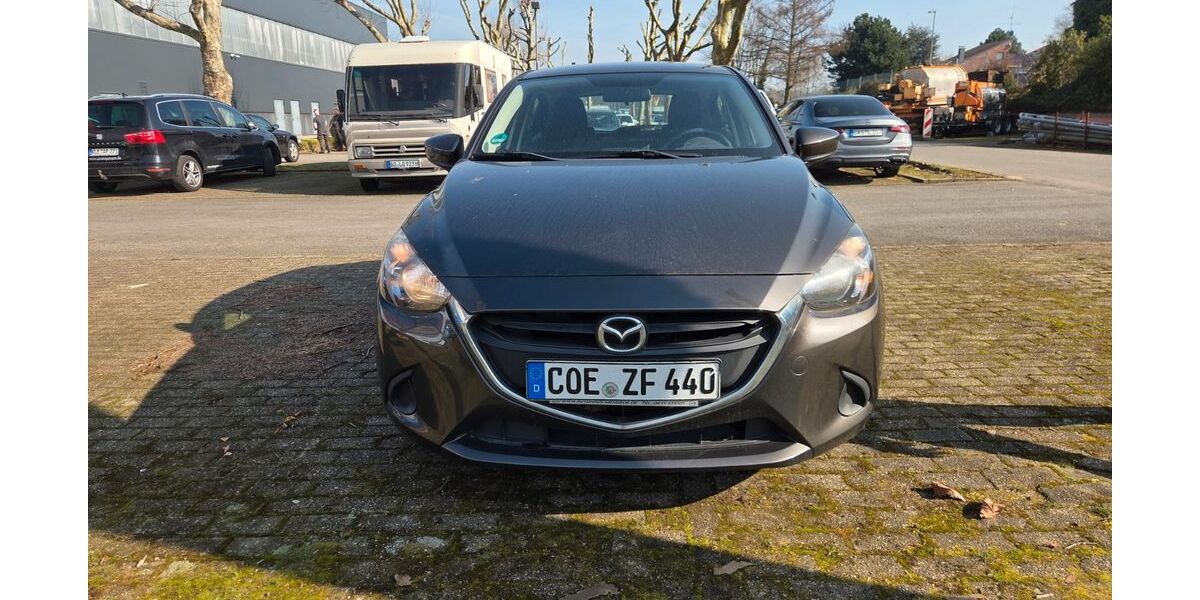 Mazda 2 195.896 km 5.700 &euro; Dortmund 44369