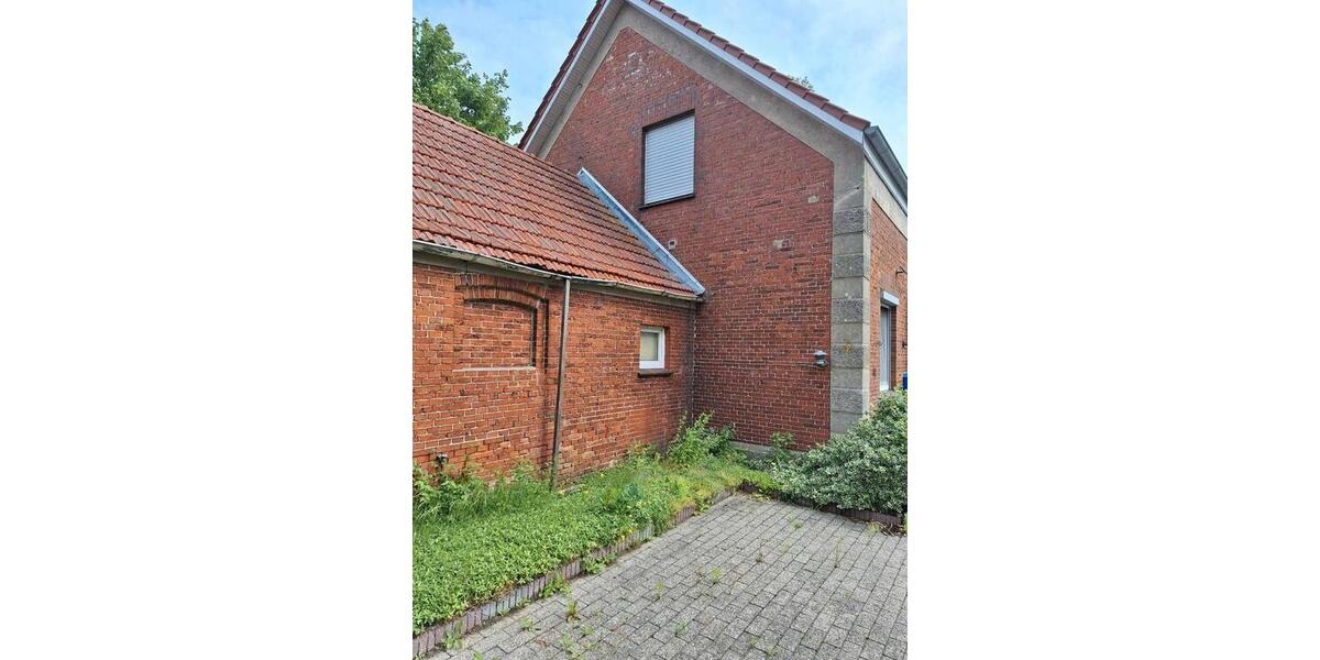 Einfamilienhaus Ihlow - 11 Zimmer, 150 m&sup2;, 135.000&euro; | Angebot:26807106
