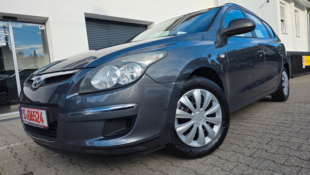 Hyundai i30 177.000 km 2.800 &euro; Stuttgart 70563