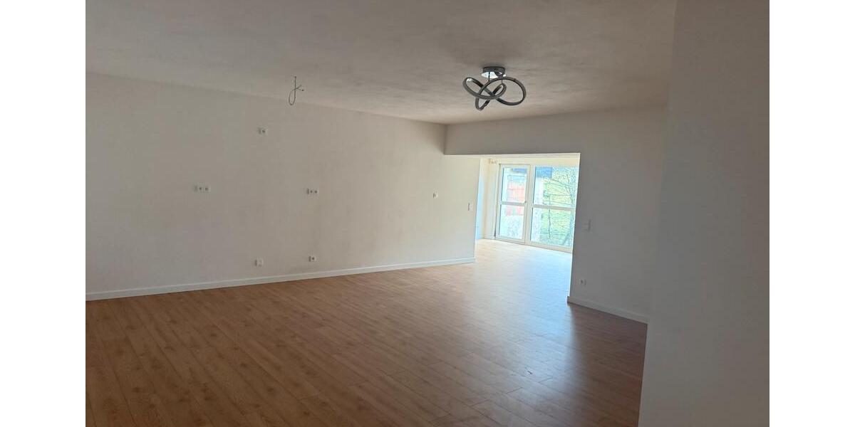 Vermiete Erdgeschosswohnung 3 zimmer