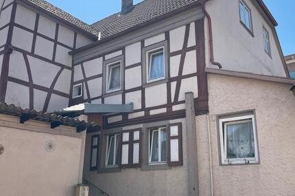 Haus Maßbach - 11 Zimmer, 266 m&sup2;, 49.000&euro; | Angebot:26728200