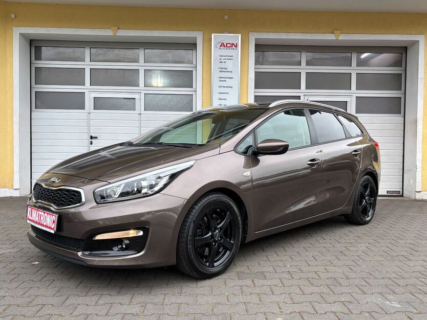 Kia ceed Sportswagon 98.000 km 10.990 € Diez 65582