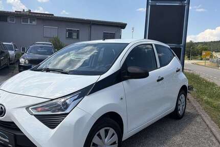 Toyota Aygo 72.000 km 7.450 &euro; Dettingen Erms 72581