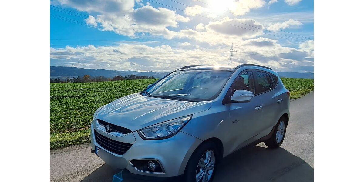Hyundai ix35 100.100 km 8.900 &euro; Saalfeld 07318