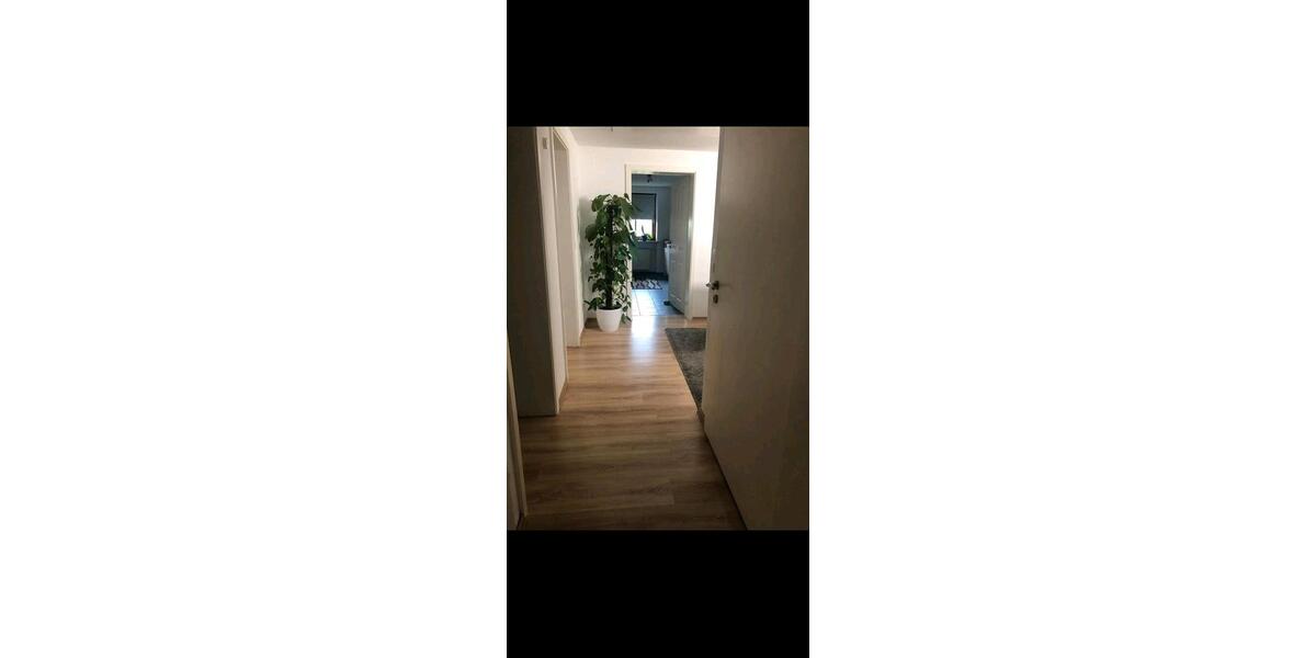 Etagenwohnung Tiefenbach - 3 Zimmer, 128 m&sup2;, 1.190&euro; | Angebot:26678760