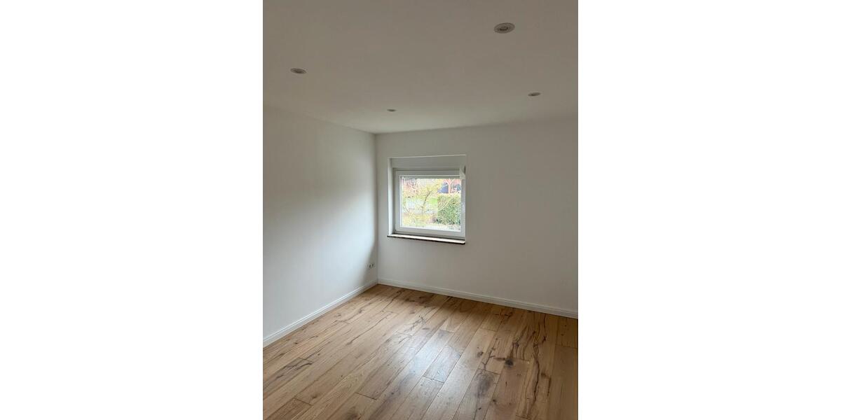 Einfamilienhaus Wolmirstedt - 2 Zimmer, 90 m&sup2;, 980&euro; | Angebot:26013404