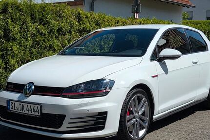 VW Golf 123.826 km 13.900 &euro; Netphen 57250