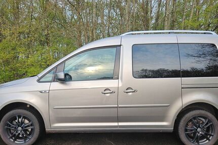VW Caddy 144.500 km 16.350 &euro; Dersum 26906