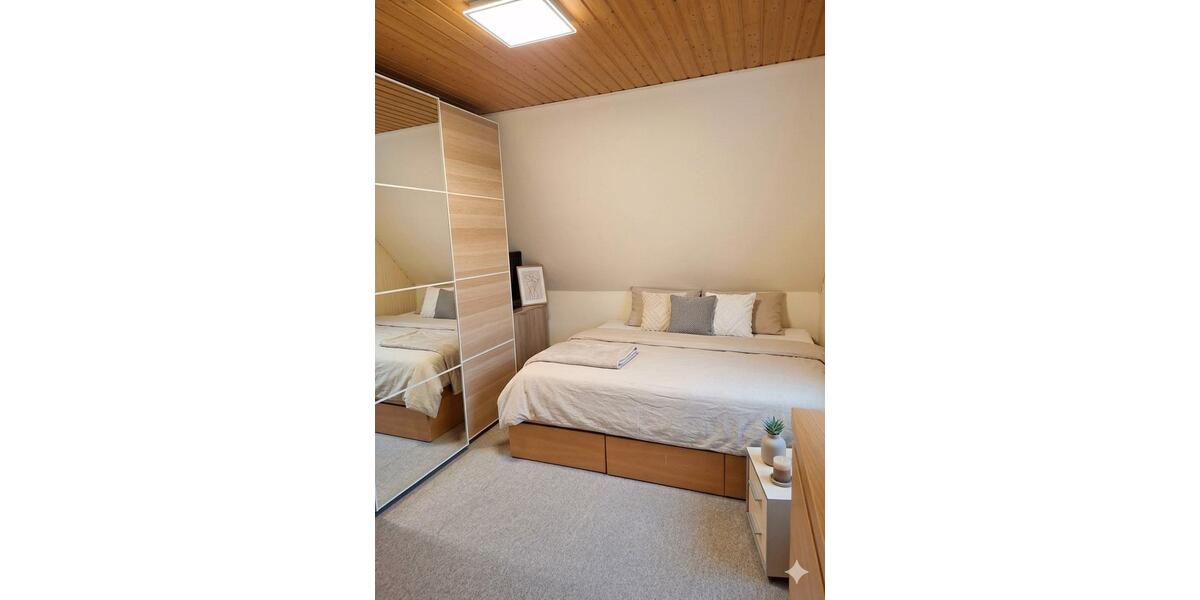 Doppelhaushälfte Goldberg - 6 Zimmer, 200 m&sup2;, 269.000&euro; | Angebot:26121485