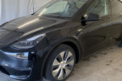 Tesla Model Y 41.037 km 33.480 &euro; Steinbach-Hallenberg OT Herges-Hallenberg 98587