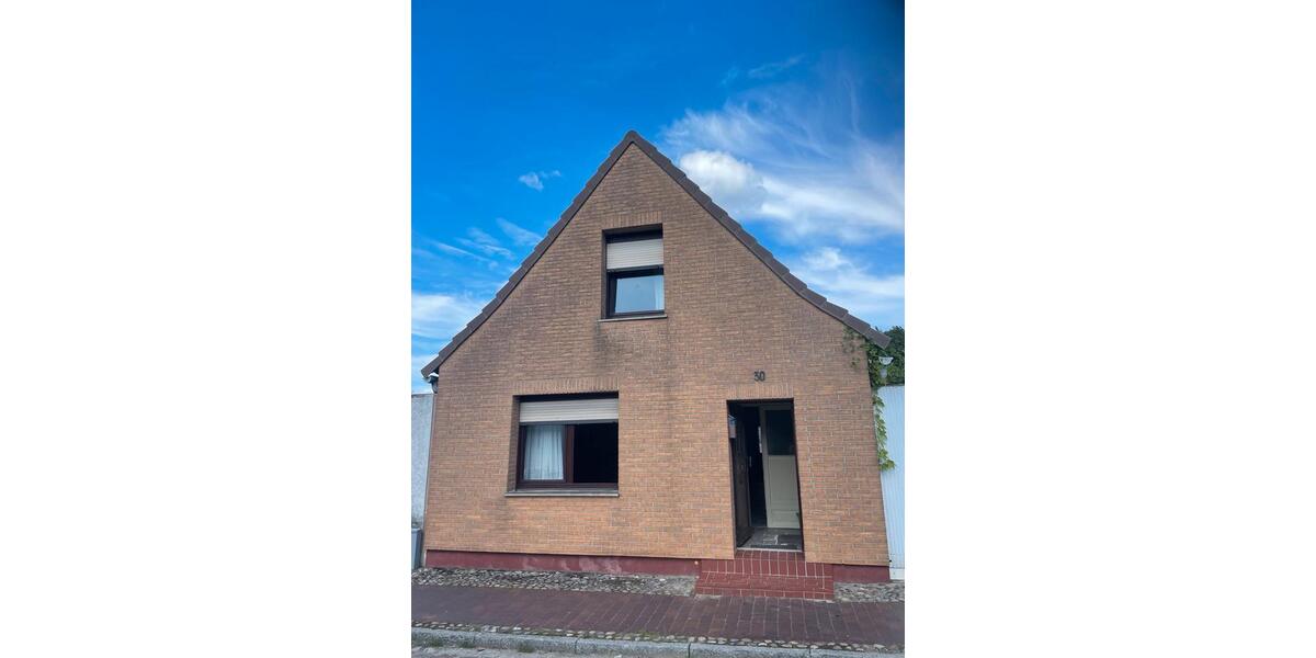 Einfamilienhaus Wolgast - 4 Zimmer, 100 m&sup2;, 89.000&euro; | Angebot:25902627