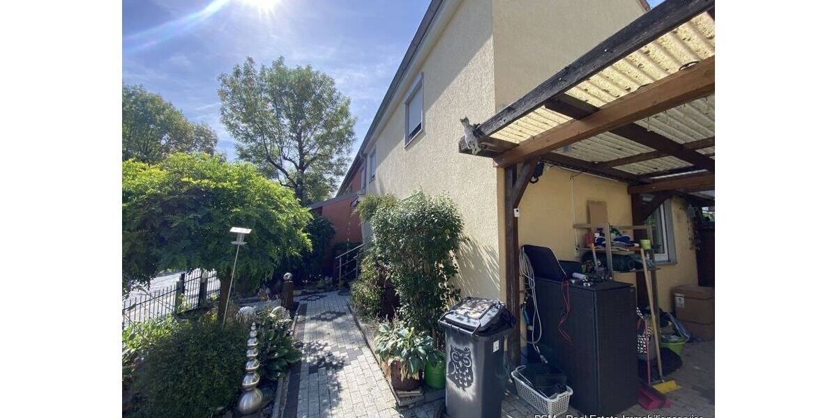 Reiheneckhaus mit 530 m² Grundstück und Ausbaupotenzial 3 zimmer