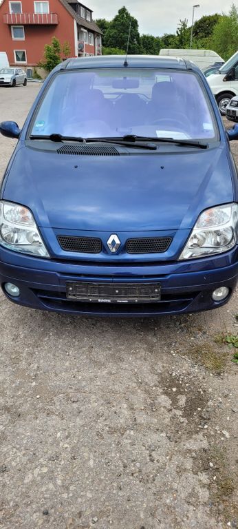 Renault Scenic 89.000 km 1.700 € Hameln 31789