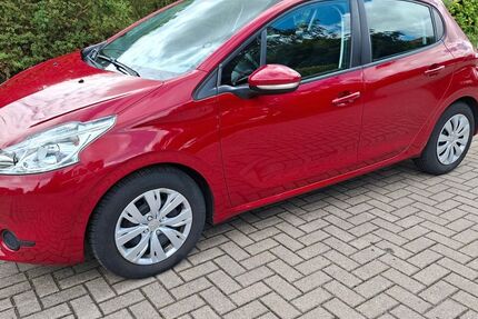 Peugeot 208 57.000 km 6.950 &euro; Petershagen 32469
