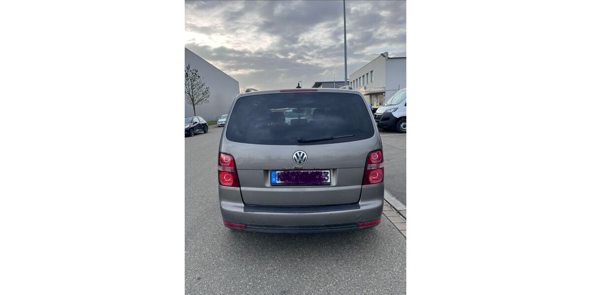 VW Touran 227.000 km 2.900 &euro; Singen 78224
